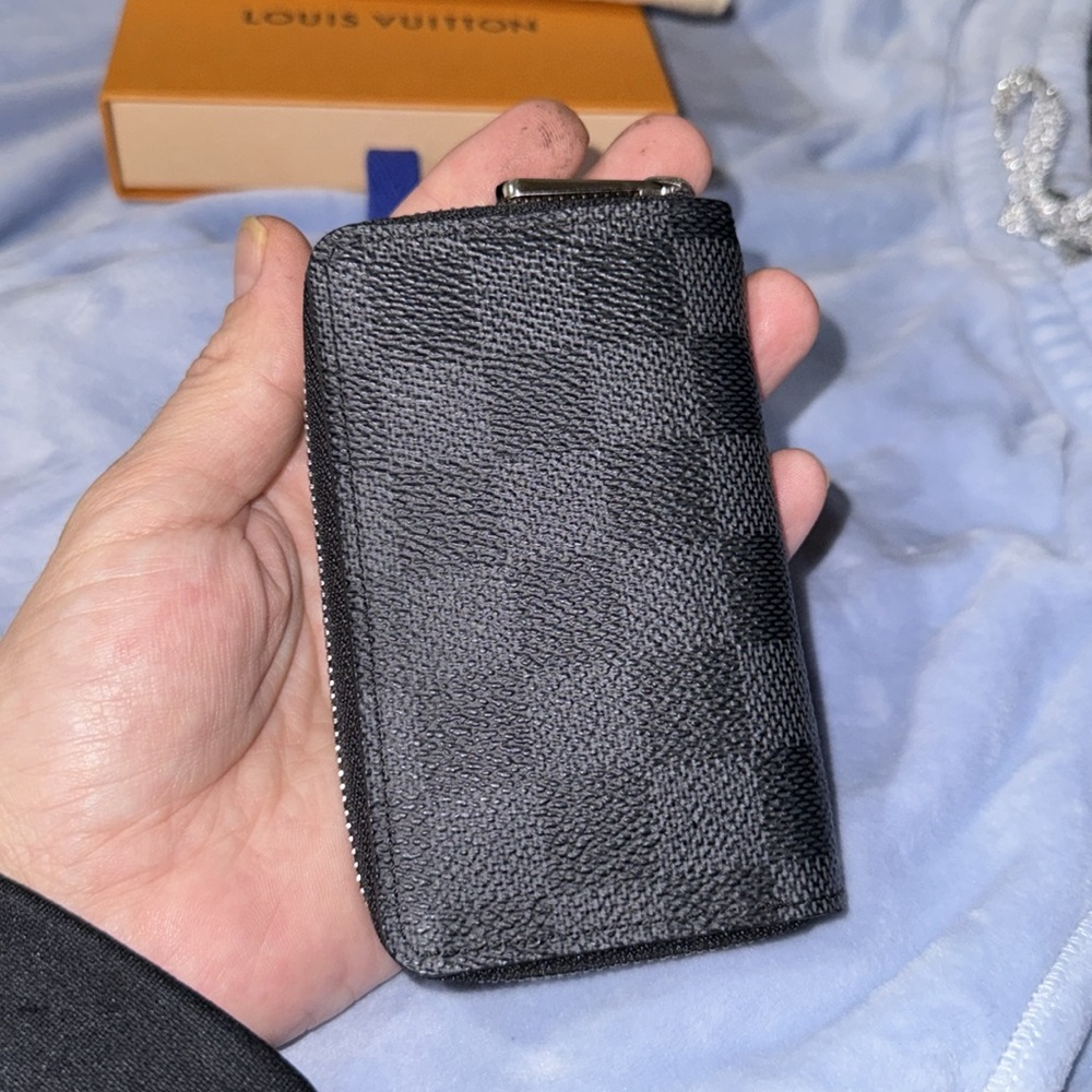 Men’s or Women’s Louis Vuitton Damier Coin Pouch! Brand New comes with Box! - Picture 7 of 15